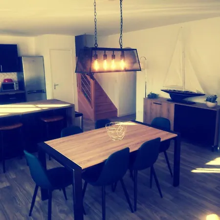 Cosy Гостевой дом La Meziere